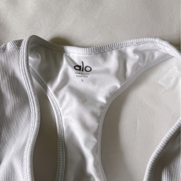 ALO yoga Goddess Ribbed Cropped Racerback Tank - Picture 2 of 4